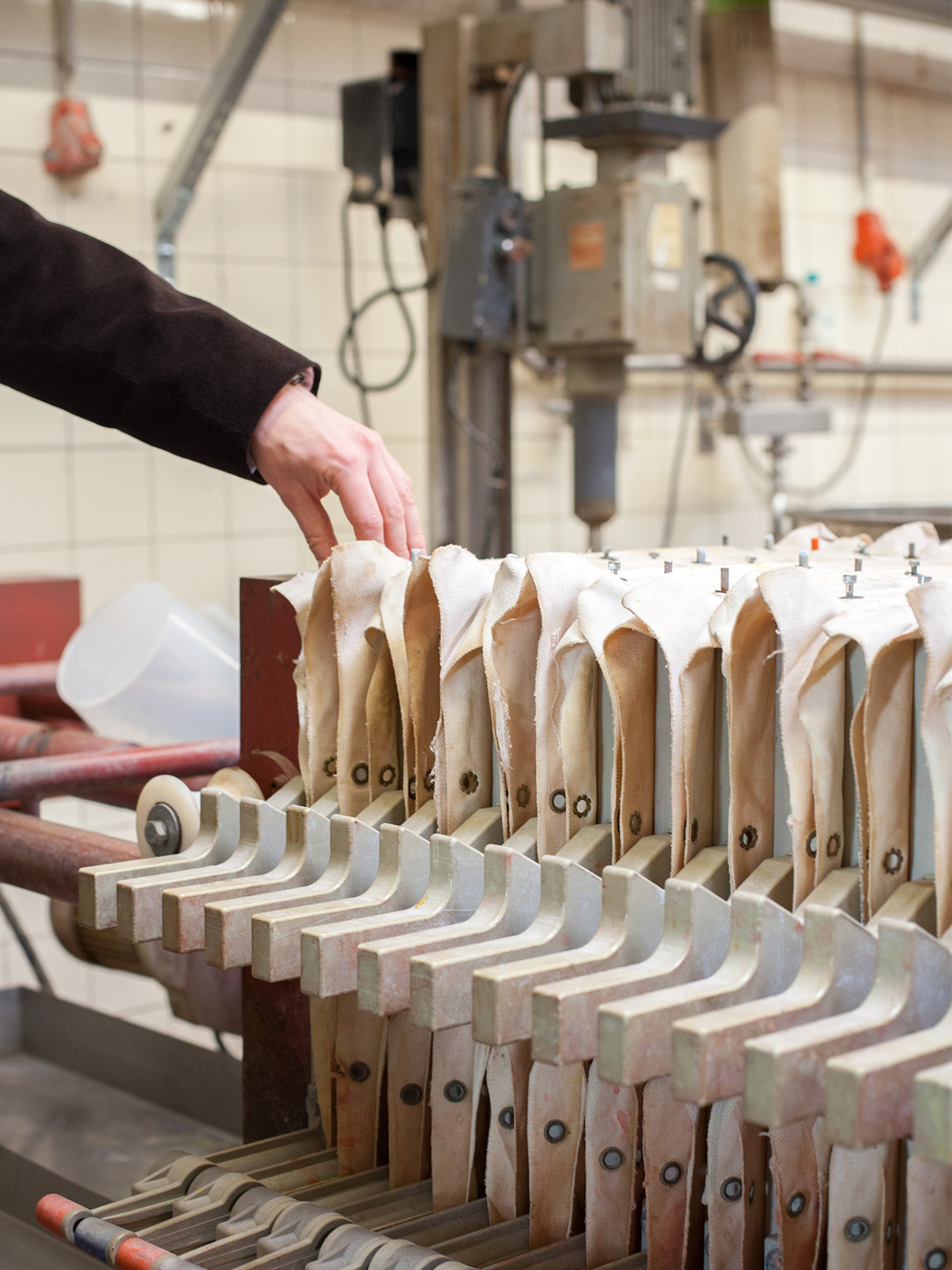 Sortering hos Auros f&auml;rgfabrik.