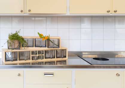 M&aring;ttbyggt funkisk&ouml;k fr&aring;n Byggfabriken