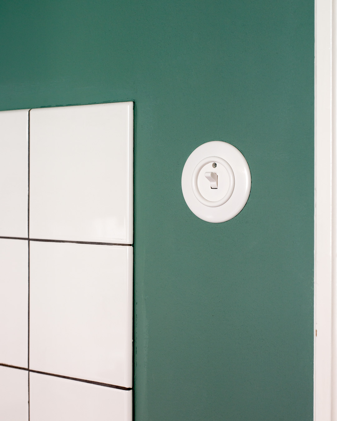 afbryder i hvid bakelit